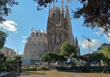 Sagrada_Familia_8-12-21_(1) (1).jpg